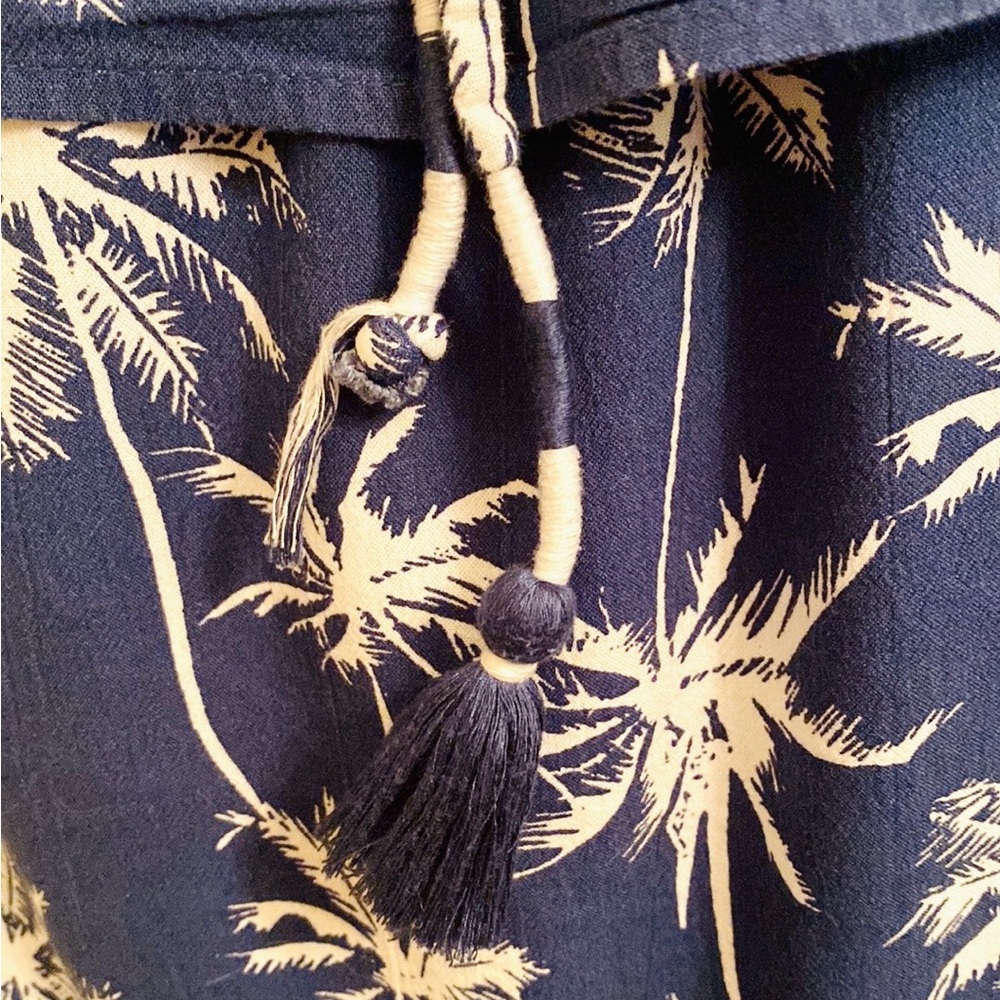 Style & Co Blue White Palm Tree Print SZ L Boho Casual Chic Beachy Summer Top - Picture 12 of 13